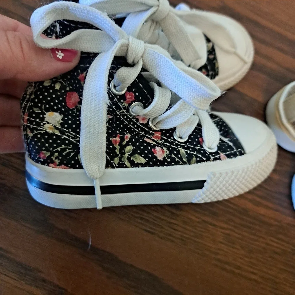 Wonder Nation Gold Glitter Mary Janes and Kidgets Floral High Top Sneakers Sz 5